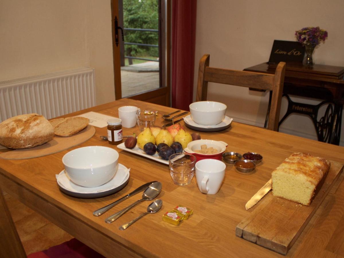 Bed and Breakfast Ancienne Ecole Cazaux-Villecomtal Екстер'єр фото