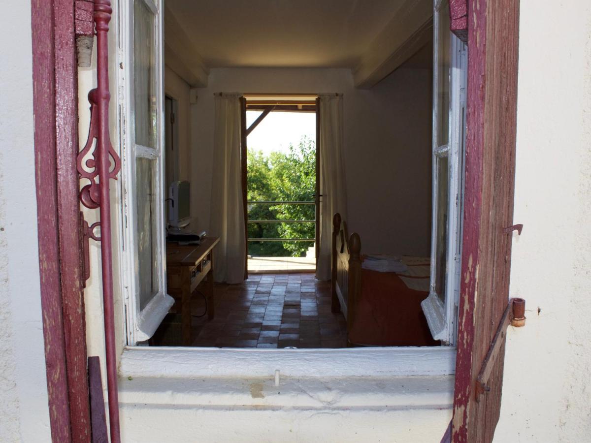 Bed and Breakfast Ancienne Ecole Cazaux-Villecomtal Екстер'єр фото