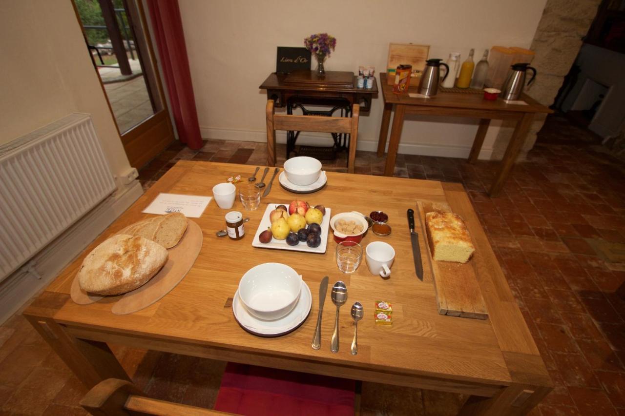 Bed and Breakfast Ancienne Ecole Cazaux-Villecomtal Екстер'єр фото
