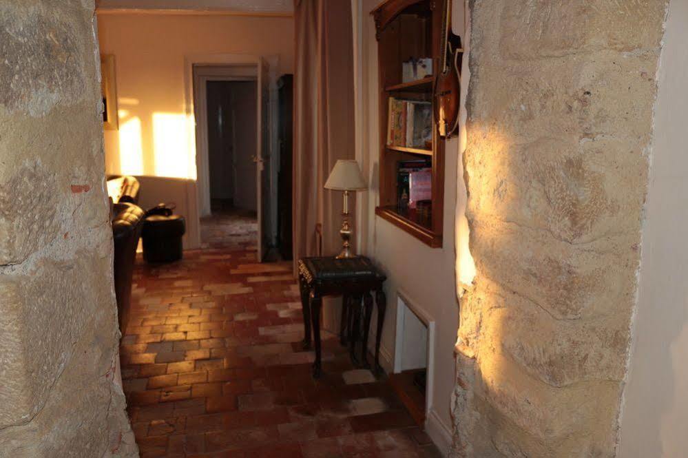 Bed and Breakfast Ancienne Ecole Cazaux-Villecomtal Екстер'єр фото